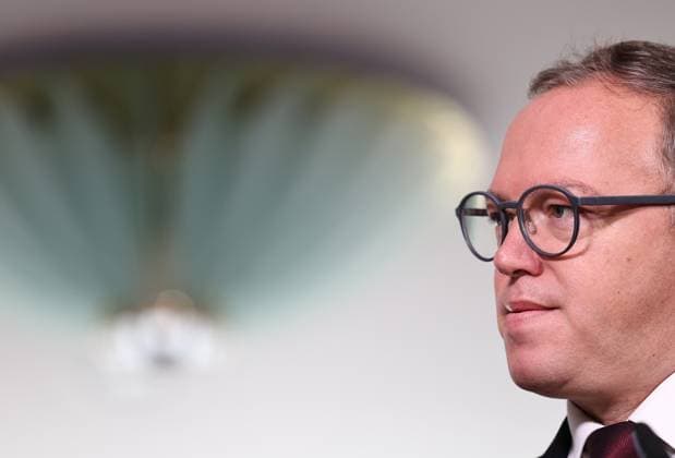 Thueringer Landtag - Statement Ministerpraesident Mario Voigt (CDU) 07.10.2026, Erfurt, Thueringer Landtag, Statement von Ministerpraesident Mario Voigt (CDU), er hat die Klage zurueckgezogen, er akzeptiert die Aberkennung seines Doktortitels