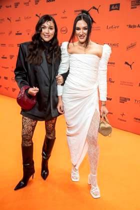 ABB ABOUTYOU- Anna Maria Damm und Katharina Damm zu Gast auf dem Orangenen Teppich bei der ABOUT YOU Opera Fashion Show im Admiralspalast am 07.10.2026 in Berlin Berlin Deutschland