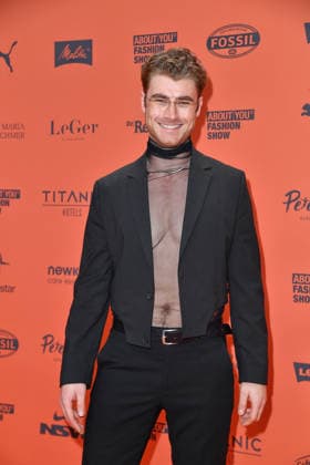 Linus Weber bei der ABOUT YOU Opera Modenschau in Berlin am 07.10.2026