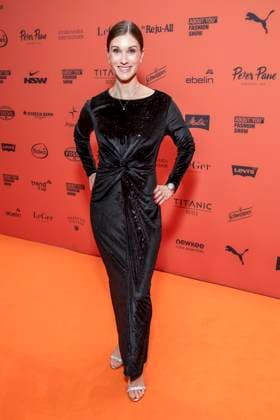 ABB ABOUTYOU- Janina Lin-Otto zu Gast auf dem Orangenen Teppich bei der ABOUT YOU Opera Fashion Show im Admiralspalast am 07.10.2026 in Berlin Berlin Deutschland