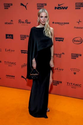 ABB ABOUTYOU- Leonie Hanne zu Gast auf dem Orangenen Teppich bei der ABOUT YOU Opera Fashion Show im Admiralspalast am 07.10.2026 in Berlin Berlin Deutschland