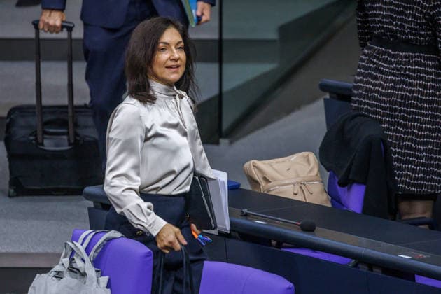 Bundestag Katherina Reiche (CDU), Bundesministerin fuer Wirtschaft und Energie, im Deutschen Bundestag am 08.10.26 in Berlin. Berlin Berlin Deutschland Bundestag