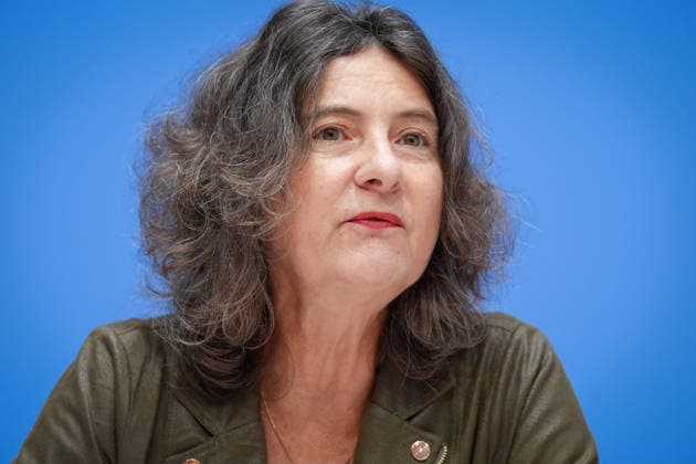 Bundespressekonferenz, Jahresbericht des Nationalen Normenkontrollrat (NKR) zum Buerokratieabbau Prof. Dr. Sabine Kuhlmann bei der Vorstellung des Jahresbericht des Nationalen Normenkontrollrat zum Buerokratieabbau, Berlin, 08.10.2026 Berlin Berlin Deutschland