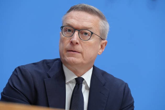 Bundespressekonferenz, Jahresbericht des Nationalen Normenkontrollrat (NKR) zum Buerokratieabbau Dr. Karsten Wildberger (Digitalminister) bei der Vorstellung des Jahresbericht des Nationalen Normenkontrollrat zum Buerokratieabbau, Berlin, 08.10.2026 Berlin Berlin Deutschland