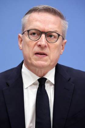 Dr. Karsten Wildberger, Bundesminister für Digitalisierung und Staatsmodernisierung (BMDS), PK zu - Jahresbericht des Nationalen Normenkontrollrats zum Bürokratieabbau, Berlin, 08.10.2026