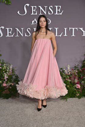 Esme Creed-Miles bei der Premiere des Kinofilms Sense and Sensibility Sinn und Sinnlichkeit im United Theater. Los Angeles, 07.10.2026