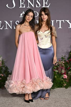 Esme Creed-Miles und Daisy Edgar-Jones bei der Premiere des Kinofilms Sense and Sensibility Sinn und Sinnlichkeit im United Theater. Los Angeles, 07.10.2026