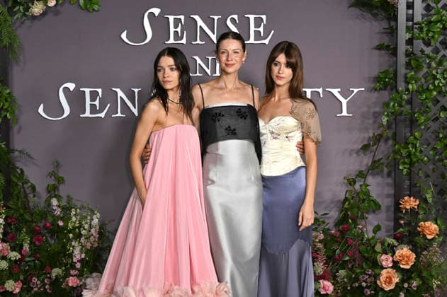 Esme Creed-Miles, Caitriona Balfe und Daisy Edgar-Jones bei der Premiere des Kinofilms Sense and Sensibility Sinn und Sinnlichkeit im United Theater. Los Angeles, 07.10.2026