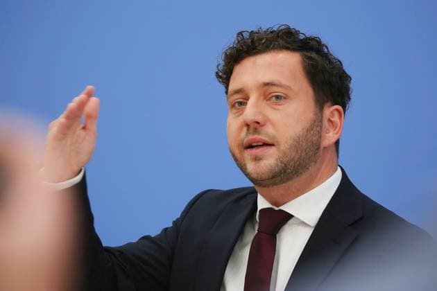 Berlin, Deutschland, 08.10.2026: Bundespressekonferenz: Vorstellung des Leitantrages Unser Plan für Deutschland : Felix Banaszak Copyright: xdtsxNachrichtenagenturx dts_137559