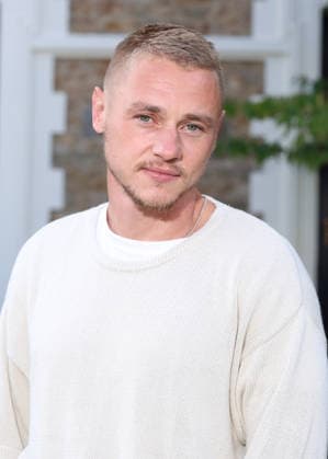 Ben Hardy Jury photocall at the 37th edition of the Dinard British Film Festival on October 8, 2026 Denis Guignebourg Bestimage Jury photocall at the 37th edition of the Dinard British Film Festival on October 8, 2026 Dinard, France  Copyright: xDenisxGuignebourgx xBestimagexDenisxGuignebourgx xBestimagex