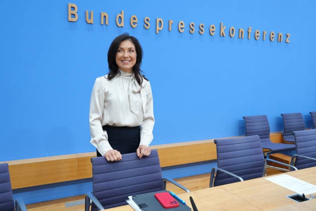 Bundespressekonferenz, Vorstellung der Herbstprojektion 2026 durch Wirtschaftsministerin Reiche Wirtschaftsministerin Katherina Reiche im Saal der Bundespressekonferenz bei der Vorstellung der Herbstprojektion 2026 der Bundesregierung, Berlin, 08.10.2026 Berlin Berlin Deutschland