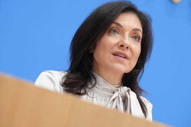 Bundespressekonferenz, Vorstellung der Herbstprojektion 2026 durch Wirtschaftsministerin Reiche Bundeswirtschaftsministerin Katherina Reiche im Portrait bei der Vorstellung der Herbstprojektion 2026 der Bundesregierung in der Bundespressekonferenz, Berlin, 08.10.2026 Berlin Berlin Deutschland