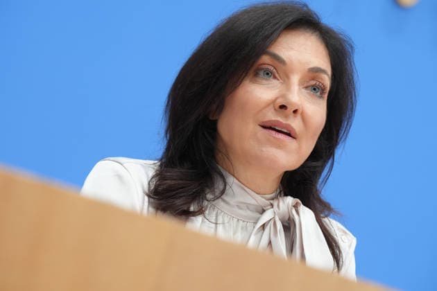 Bundespressekonferenz, Vorstellung der Herbstprojektion 2026 durch Wirtschaftsministerin Reiche Bundeswirtschaftsministerin Katherina Reiche im Portrait bei der Vorstellung der Herbstprojektion 2026 der Bundesregierung in der Bundespressekonferenz, Berlin, 08.10.2026 Berlin Berlin Deutschland