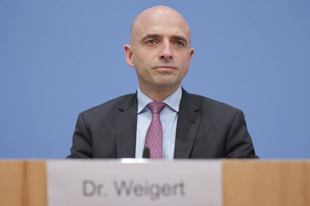 Dr. Benjamin Weigert, Abteilungsleiter Wirtschaft im Bundesministerin für Wirtschaft und Energie, PK zu - Vorstellung der Herbstprojektion 2026 der Bundesregierung, Berlin, 08.10.2026