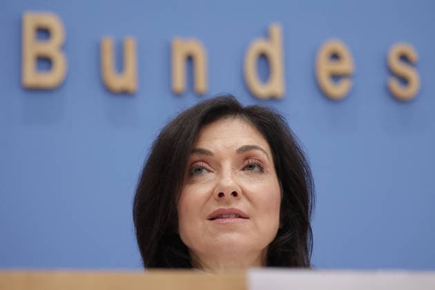 Katherina Reiche, Bundesministerin für Wirtschaft und Energie, CDU, PK zu - Vorstellung der Herbstprojektion 2026 der Bundesregierung, Berlin, 08.10.2026