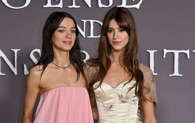 ˜Sense and Sensibility™ Los Angeles Premiere Esme Creed-Miles and Daisy Edgar-Jones arriving at the Sense and Sensibility Los Angeles premiere held at the United Theatre in Los Angeles, Ca. on October 7, 2026. Los Angeles United Theatre California USA Copyright: xStarbuck xAFF-USA.COMx
