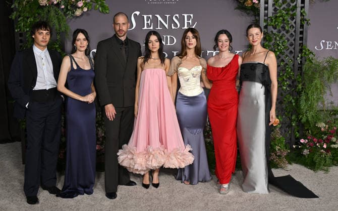 ˜Sense and Sensibility™ Los Angeles Premiere Frank Dillane, Stacy Martin, Herbert Nordrum, Esme Creed-Miles, Daisy Edgar-Jones, Bethany Slater and Caitriona Balfe arriving at the Sense and Sensibility Los Angeles premiere held at the United Theatre in Los Angeles, Ca. on October 7, 2026. Los Angeles United Theatre California USA Copyright: xStarbuck xAFF-USA.COMx