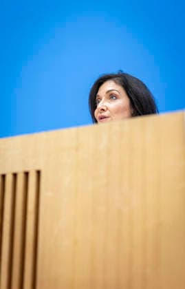 Katherina Reiche, Bundesministerin fuer Wirtschaft und Energie, stellt die Herbstprojektion 2026 der Bundesregierung im Rahmen einer Bundespressekonferenz vor, in Berlin, 08.10.2026. Berlin Deutschland Copyright: xYonaxElsnerx
