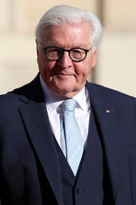 NEWS : Visite d Etat de Frank-Walter Steinmeier - Paris - 08 10 2026 Accueil de Frank-Walter Steinmeier, PrÃ sident de la RÃ publique fÃ dÃ rale d Allemagne et de Elke Budenbender par Emmanuel Macron, PrÃ sident de la RÃ publique et Brigitte Macron ce jeudi 8 octobre au palais de l™ElysÃ e ParisFrance  Copyright: xMichtofx