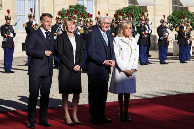 NEWS : Visite d Etat de Frank-Walter Steinmeier - Paris - 08 10 2026 Accueil de Frank-Walter Steinmeier, Prà sident de la Rà publique fà dà rale d Allemagne et de Elke Budenbender par Emmanuel Macron, Prà sident de la Rà publique et Brigitte Macron ce jeudi 8 octobre au palais de l™Elysà e ParisFrance Copyright: xMichtofx
