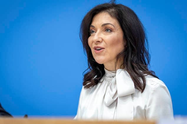 Katherina Reiche, Bundesministerin fuer Wirtschaft und Energie, stellt die Herbstprojektion 2026 der Bundesregierung im Rahmen einer Bundespressekonferenz vor, in Berlin, 08.10.2026. Berlin Deutschland Copyright: xYonaxElsnerx