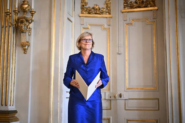Ingrid Carlberg, Permanent Secretary of the Swedish Academy, announces that Canadian author Anne Carson has been awarded the 2026 Nobel Prize in Literature at Börshuset in Stockholm, Sweden, on October 8, 2026. STOCKHOLM, SWEDEN x10430x  Copyright: xChristinexOlsson TTx NOBEL PRIZE IN LITERATURE 2026 JMBTr-ySQWs