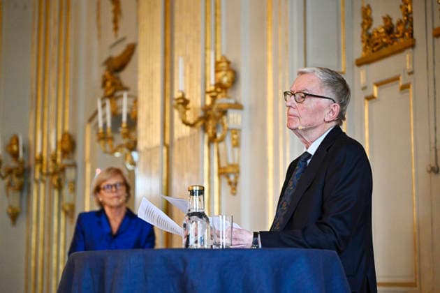 Ingrid Carlberg, Permanent Secretary of the Swedish Academy, announces that Canadian author Anne Carson has been awarded the 2026 Nobel Prize in Literature at Börshuset in Stockholm, Sweden, on October 8, 2026. STOCKHOLM, SWEDEN x10430x  Copyright: xChristinexOlsson TTx NOBEL PRIZE IN LITERATURE 2026 9EOlcvh_QEQ