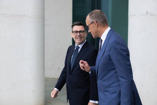Bundeskanzler Merz empfängt den britischen Premierminister Burnham. Deutschland, Berlin am 8. Oktober 2026: Bundeskanzler Friedrich Merz (CDU) empfängt den Premierminister des Vereinigten Königreichs Großbritannien und Nordirland, Andrew Burnham, zu seinem Antrittsbesuch im Bundeskanzleramt.