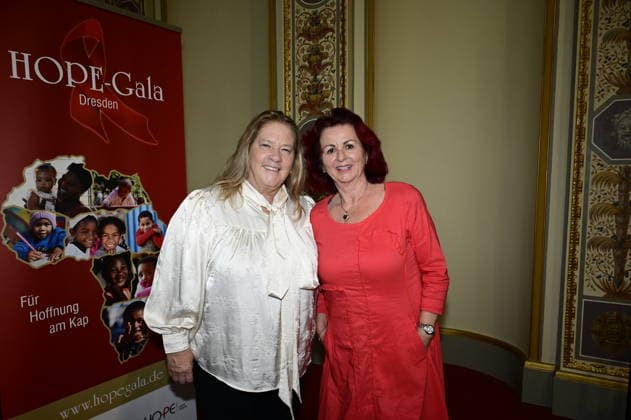 Kathy Kelly und Viola Klein beim Pressegespräch und Präsentation des 16. HOPE-Award zur 18. HOPE-Gala Dresden im Schauspielhaus Dresden. Dresden, 08.10.2026 Copyright: xMatthiasxWehnertx