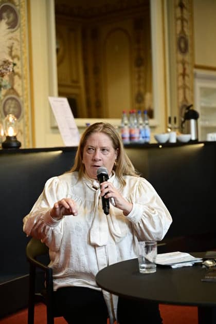 Kathy Kelly beim Pressegespräch und Präsentation des 16. HOPE-Award zur 18. HOPE-Gala Dresden im Schauspielhaus Dresden. Dresden, 08.10.2026 Copyright: xMatthiasxWehnertx