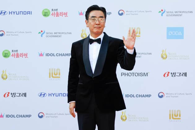 red carpet at Seoul Drama Awards in South Korea South Korean actor Ryu Seung-ryong poses for photos on the red carpet during the 21st Seoul International Drama Awards in Seoul, South Korea, on October 08, 2026. Seoul South Korea  Copyright: xMatrixxImages JungxUi-Chelx