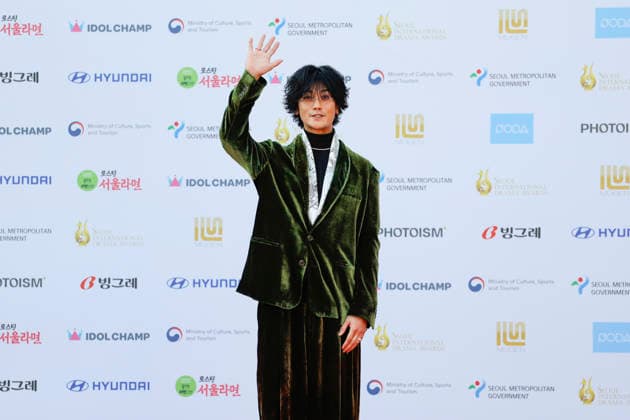 red carpet at Seoul Drama Awards in South Korea Japanese singer and actor Jin Akanishi poses for photos on the red carpet during the 21st Seoul International Drama Awards in Seoul, South Korea, on October 08, 2026. Seoul South Korea  Copyright: xMatrixxImages JungxUi-Chelx