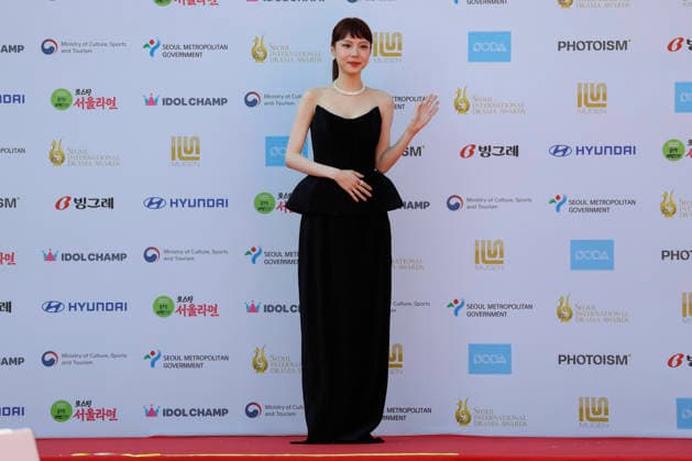 red carpet at Seoul Drama Awards in South Korea South Korean actress Lee Yul-eum poses for photos on the red carpet during the 21st Seoul International Drama Awards in Seoul, South Korea, on October 08, 2026. Seoul South Korea  Copyright: xMatrixxImages JungxUi-Chelx