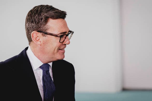 Andrew Burnham, Premierminister von Grossbritannien, aufgenommen im Rahmen eines Pressestatements mit dem deutschen Bundeskanzler (nicht im Bild) in Berlin, 08.10.2026. Berlin Deutschland Copyright: xFlorianxGaertnerx