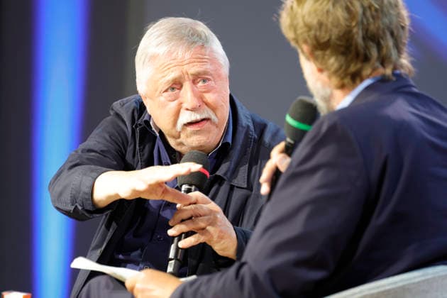 Frankfurt Impressionen 08.10.2026 Die 78. Frankfurter Buchmesse bietet für vieles eine Bühne hier ARD BR Büchermagazin Wolf Biermann: Löscht das Feuer mit Benzin. Tagebücher. Über Verbot, Ausbürgerung und Mauerfall Moderation: Knut Cordsen Frankfurt (Main) Hessen Deutschland