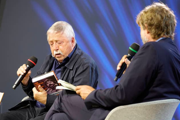 Frankfurt Impressionen 08.10.2026 Die 78. Frankfurter Buchmesse bietet für vieles eine Bühne hier ARD BR Büchermagazin Wolf Biermann: Löscht das Feuer mit Benzin. Tagebücher. Über Verbot, Ausbürgerung und Mauerfall Moderation: Knut Cordsen Frankfurt (Main) Hessen Deutschland