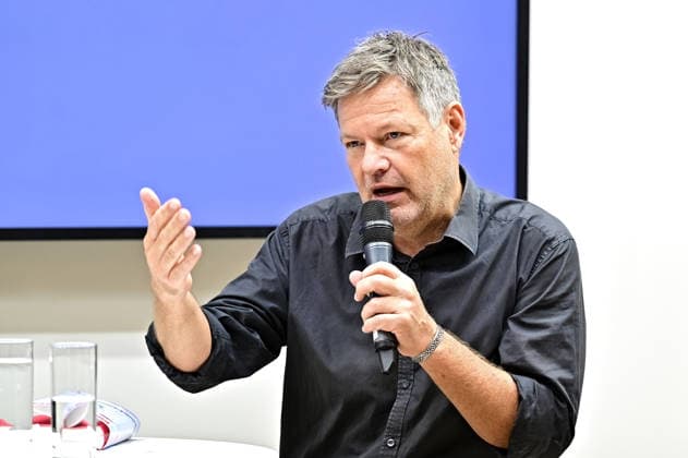 Frankfurter Buchmesse 2026. Schriftsteller Robert Habeck am 08.10.2026 auf der Frankfurter Buchmesse. 20261008MWI152903