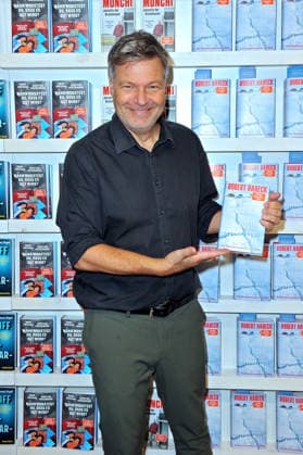 Frankfurter Buchmesse 2026. Schriftsteller Robert Habeck am 08.10.2026 auf der Frankfurter Buchmesse. 20261008MWI153180