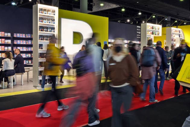08.10.2026, Frankfurt am Main, DEU, Frankfurter Buchmesse. Besucher laufen am Piperstand vorbei