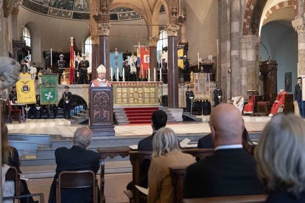 IPA89429934 - Milan, October 8, 26, Basilica of St. Ambrose, Eucharistic celebration marking the 25th anniversary of the Linate plane crash Pictured: Mario Delpini, Archbishop of Milan  Copyright: xGiuliaxSciaccax xGiuliaxSciaccax IPA89429934