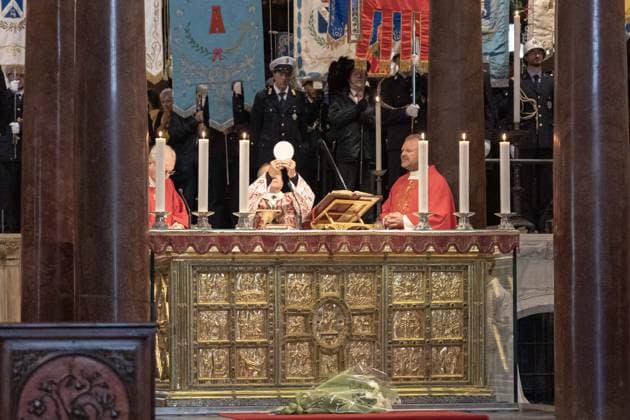 IPA89429947 - Milan, October 8, 26, Basilica of St. Ambrose, Eucharistic celebration marking the 25th anniversary of the Linate plane crash Pictured: Mario Delpini, Archbishop of Milan  Copyright: xGiuliaxSciaccax xGiuliaxSciaccax IPA89429947