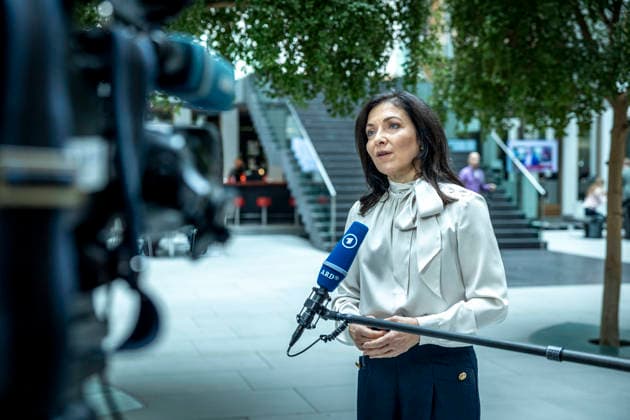 Katherina Reiche, Bundesministerin fuer Wirtschaft und Energie, stellt die Herbstprojektion 2026 der Bundesregierung im Rahmen einer Bundespressekonferenz vor, in Berlin, 08.10.2026. Berlin Deutschland Copyright: xYonaxElsnerx