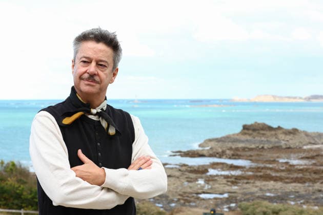 October 8, 2026, Dinard, Bretagne, France: THIBAULT DE MONTALEMBERT posed during the Jury photocall at Emeria during the 37th Dinard British and Irish Film Festival in Dinard, France. Dinard France  - ZUMAc179 20261008_zep_c179_039 Copyright: xMickaelxChavetx