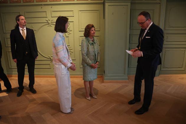 Königin Silvia von Schweden beucht Insel Mainau Konstanz Mainau, 08.10.2026 Ihre Majestät Königin Silvia von Schweden besucht die Insel Mainau be Konstanz. und schreibt sich uter anderen In das Goldene Buch der Stadt ein. Baden- Württemberg Germany Copyright: xMatthiasxGränzdörferx