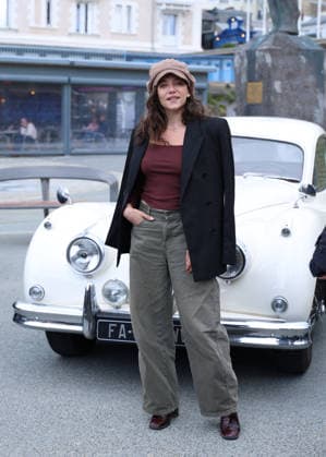 Zoe Adjani at the unveiling of Amira Casar’s beach hut on Dinard Beach during the 37th edition of the Dinard British and Irish Film Festival, France, on October 8, 2026. Denis Guignebourg, Bestimage. 37th Dinard British Irish Film Festival on October 8, 2026, in Dinard, France. Dinard, France  Copyright: xDenisxGuignebourgx xBestimagexDenisxGuignebourgx xBestimagex