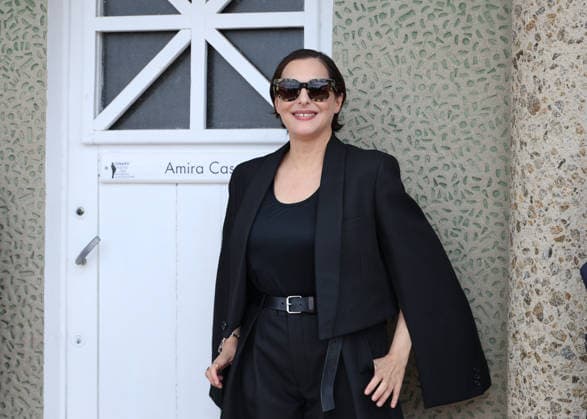 Amira Casar at the unveiling of her beach cabana during the 37th Dinard British and Irish Film Festival, France, on October 8, 2026. Denis Guignebourg, Bestimage. 37th Dinard British Irish Film Festival on October 8, 2026, in Dinard, France. Dinard, France  Copyright: xDenisxGuignebourgx xBestimagexDenisxGuignebourgx xBestimagex
