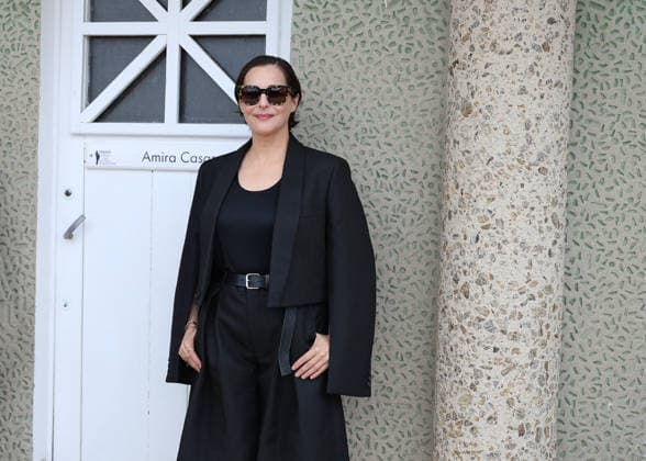 Amira Casar at the unveiling of her beach cabana during the 37th Dinard British and Irish Film Festival, France, on October 8, 2026. Denis Guignebourg, Bestimage. 37th Dinard British Irish Film Festival on October 8, 2026, in Dinard, France. Dinard, France  Copyright: xDenisxGuignebourgx xBestimagexDenisxGuignebourgx xBestimagex