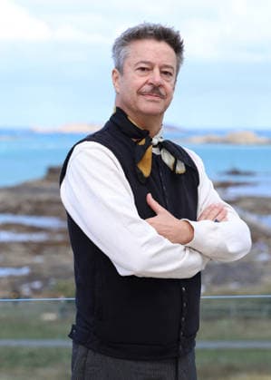 Thibault de Montalembert poses at the Emeria Hotel during the 37th Dinard British and Irish Film Festival, France, on October 8, 2026. Denis Guignebourg, Bestimage. 37th Dinard British Irish Film Festival on October 8, 2026, in Dinard, France. Dinard, France  Copyright: xDenisxGuignebourgx xBestimagexDenisxGuignebourgx xBestimagex