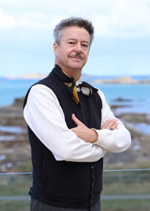 Thibault de Montalembert poses at the Emeria Hotel during the 37th Dinard British and Irish Film Festival, France, on October 8, 2026. Denis Guignebourg, Bestimage. 37th Dinard British Irish Film Festival on October 8, 2026, in Dinard, France. Dinard, France  Copyright: xDenisxGuignebourgx xBestimagexDenisxGuignebourgx xBestimagex