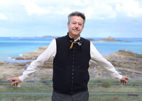 Thibault de Montalembert poses at the Emeria Hotel during the 37th Dinard British and Irish Film Festival, France, on October 8, 2026. Denis Guignebourg, Bestimage. 37th Dinard British Irish Film Festival on October 8, 2026, in Dinard, France. Dinard, France  Copyright: xDenisxGuignebourgx xBestimagexDenisxGuignebourgx xBestimagex